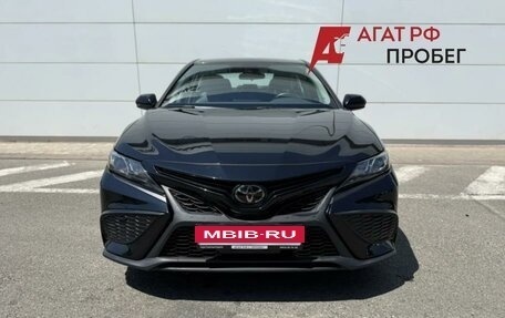 Toyota Camry, 2021 год, 2 950 000 рублей, 2 фотография