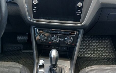 Volkswagen Tiguan II, 2019 год, 2 590 000 рублей, 10 фотография