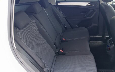 Volkswagen Tiguan II, 2019 год, 2 590 000 рублей, 11 фотография