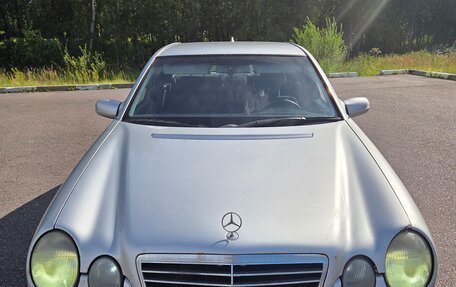 Mercedes-Benz E-Класс, 2001 год, 400 000 рублей, 6 фотография