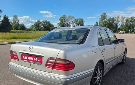 Mercedes-Benz E-Класс, 2001 год, 400 000 рублей, 2 фотография