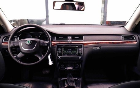Skoda Superb III рестайлинг, 2011 год, 859 000 рублей, 19 фотография