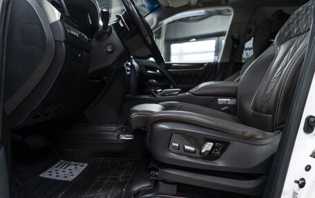 Lexus LX III, 2017 год, 11 000 000 рублей, 16 фотография