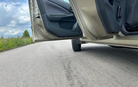 Nissan Almera, 2004 год, 325 000 рублей, 10 фотография