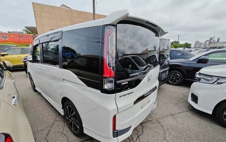 Honda Stepwgn IV, 2022 год, 1 900 000 рублей, 16 фотография
