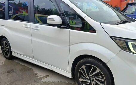 Honda Stepwgn IV, 2022 год, 1 900 000 рублей, 15 фотография