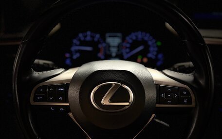 Lexus RX IV рестайлинг, 2017 год, 3 400 000 рублей, 8 фотография