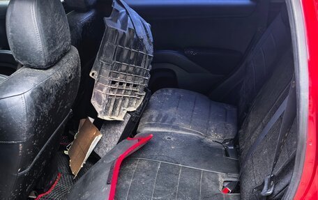 Mitsubishi Outlander III рестайлинг 3, 2011 год, 200 000 рублей, 2 фотография