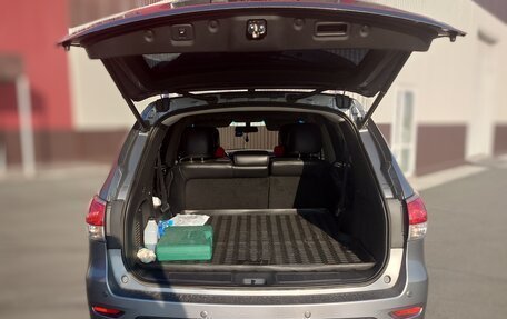 Nissan Pathfinder, 2014 год, 2 000 000 рублей, 16 фотография