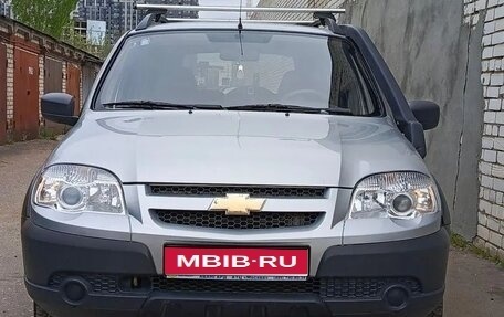 Chevrolet Niva I рестайлинг, 2013 год, 730 000 рублей, 1 фотография