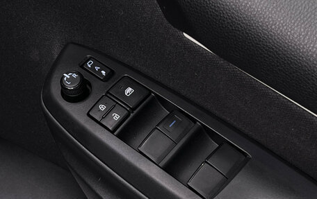 Toyota Yaris, 2020 год, 1 257 000 рублей, 15 фотография