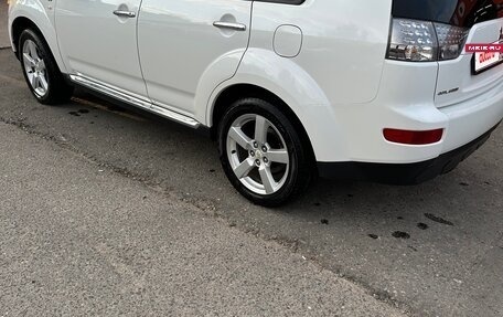 Mitsubishi Outlander III рестайлинг 3, 2009 год, 1 250 000 рублей, 5 фотография