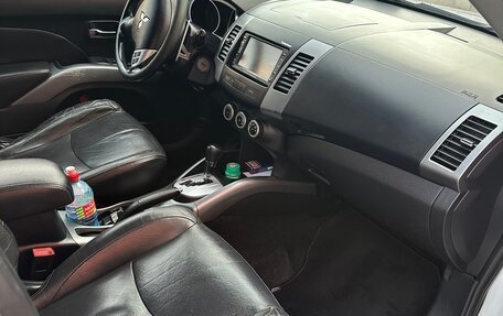 Mitsubishi Outlander III рестайлинг 3, 2009 год, 1 250 000 рублей, 12 фотография
