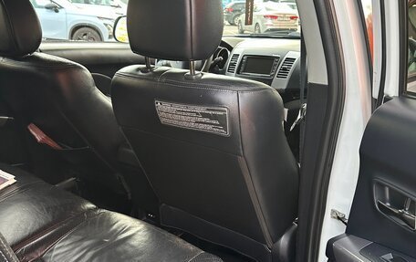 Mitsubishi Outlander III рестайлинг 3, 2009 год, 1 250 000 рублей, 11 фотография