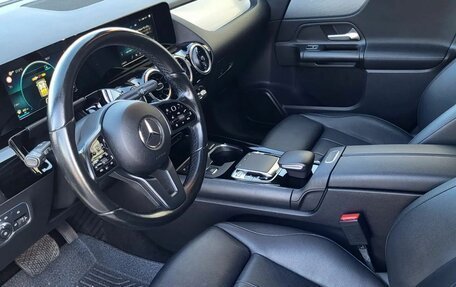 Mercedes-Benz B-Класс, 2020 год, 2 250 000 рублей, 9 фотография