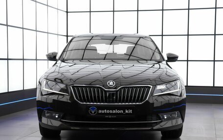 Skoda Superb III рестайлинг, 2017 год, 2 099 000 рублей, 2 фотография