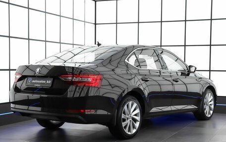 Skoda Superb III рестайлинг, 2017 год, 2 099 000 рублей, 4 фотография