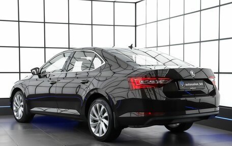 Skoda Superb III рестайлинг, 2017 год, 2 099 000 рублей, 6 фотография