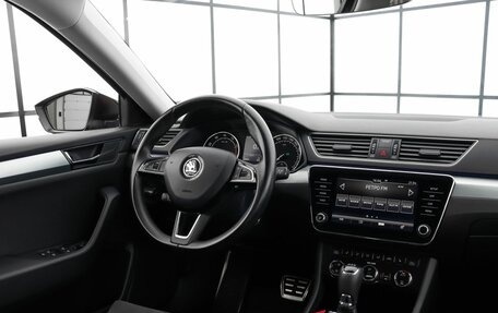 Skoda Superb III рестайлинг, 2017 год, 2 099 000 рублей, 10 фотография