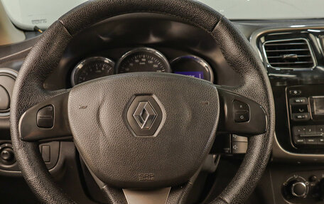 Renault Logan II, 2018 год, 1 019 000 рублей, 12 фотография