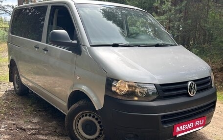 Volkswagen Caravelle T5, 2012 год, 1 250 000 рублей, 2 фотография
