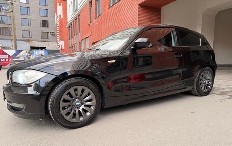 BMW 1 серия, 2011 год, 1 050 000 рублей, 6 фотография