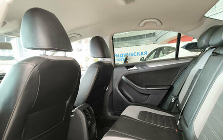 Volkswagen Jetta VI, 2013 год, 970 000 рублей, 15 фотография