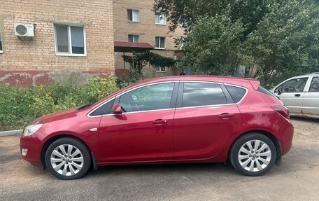 Opel Astra J, 2011 год, 1 400 000 рублей, 4 фотография