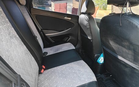 Hyundai Solaris II рестайлинг, 2016 год, 1 050 000 рублей, 11 фотография