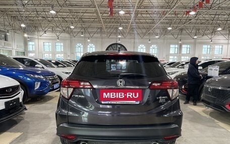 Honda Vezel, 2021 год, 2 750 000 рублей, 2 фотография