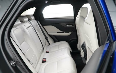 Jaguar F-Pace, 2016 год, 3 359 077 рублей, 7 фотография