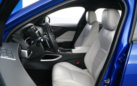 Jaguar F-Pace, 2016 год, 3 359 077 рублей, 10 фотография