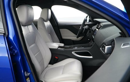 Jaguar F-Pace, 2016 год, 3 359 077 рублей, 8 фотография