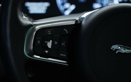 Jaguar F-Pace, 2016 год, 3 359 077 рублей, 15 фотография