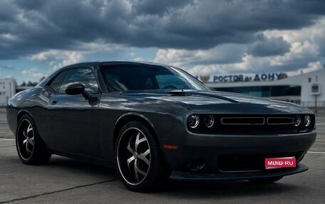 Dodge Challenger III рестайлинг 2, 2009 год, 2 250 000 рублей, 1 фотография