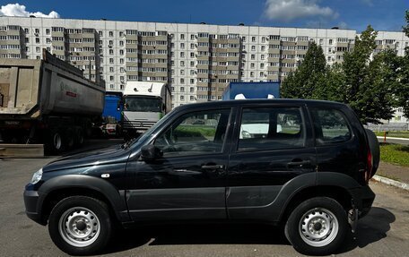 Chevrolet Niva I рестайлинг, 2018 год, 510 000 рублей, 2 фотография