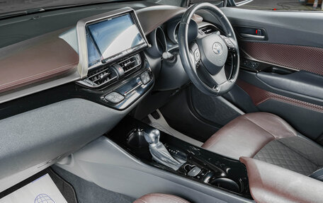Toyota C-HR I рестайлинг, 2018 год, 2 029 000 рублей, 11 фотография
