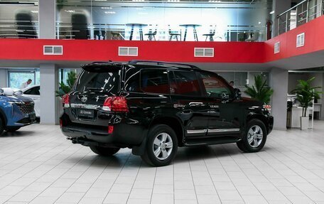 Toyota Land Cruiser 200, 2013 год, 3 190 000 рублей, 2 фотография
