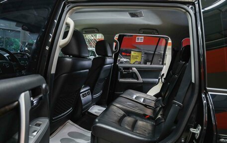 Toyota Land Cruiser 200, 2013 год, 3 190 000 рублей, 7 фотография