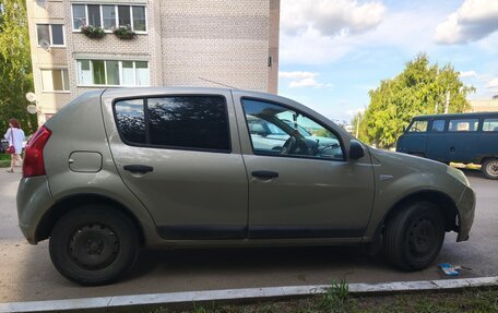 Renault Sandero I, 2013 год, 470 000 рублей, 2 фотография