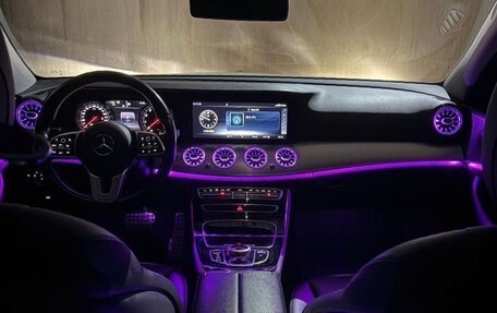 Mercedes-Benz E-Класс, 2018 год, 2 400 000 рублей, 9 фотография