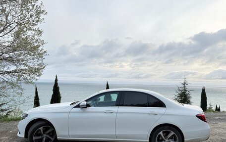 Mercedes-Benz E-Класс, 2018 год, 2 400 000 рублей, 16 фотография