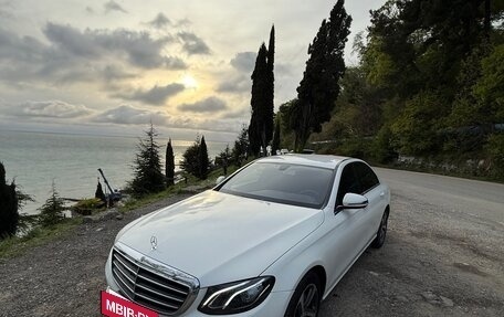 Mercedes-Benz E-Класс, 2018 год, 2 400 000 рублей, 14 фотография
