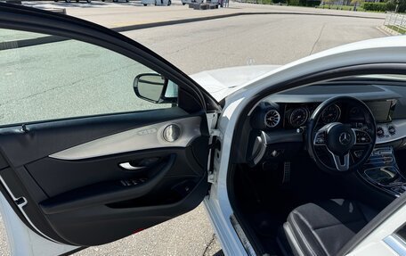 Mercedes-Benz E-Класс, 2018 год, 2 400 000 рублей, 29 фотография