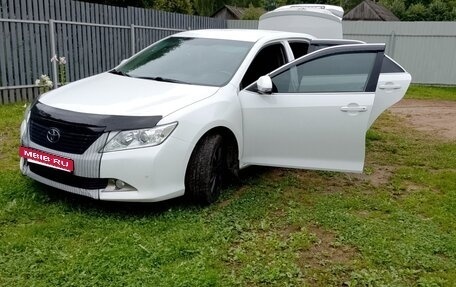 Toyota Camry, 2014 год, 1 695 000 рублей, 3 фотография