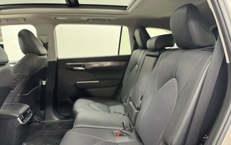 Toyota Highlander, 2026 год, 5 820 000 рублей, 13 фотография
