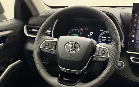Toyota Highlander, 2026 год, 5 820 000 рублей, 17 фотография