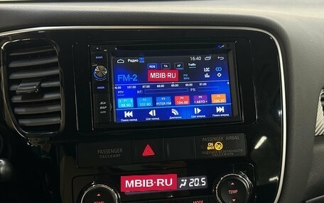 Mitsubishi Outlander III рестайлинг 3, 2014 год, 1 310 000 рублей, 15 фотография