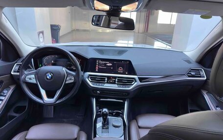 BMW 3 серия, 2022 год, 2 965 000 рублей, 10 фотография