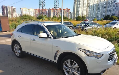 Infiniti QX70, 2014 год, 3 000 000 рублей, 16 фотография